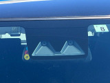 【スマートアシスト】走行中に前方の車両等を認識し、衝突しそうな時は警報とブレーキで衝突回避と被害軽減をアシスト。より安全にドライブをお楽しみいただけます。