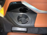 BMW専門のメカニックが、100項目にも上るポイントを徹底的にチェック。交換基準に達した部品があれば、弊社負担にて交換後、お客様へご納車致します。