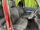 運転席シート廻りは使用感も少なく、良好な状態となっています。丁寧に使われていたことがよくわかりますね。