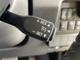 【クルーズコントロール】高速道路で便利なクルーズコントロールも装着済み。アクセルを離しても一定速度で走行ができる装備です。加速減速もスイッチ操作でOKです!
