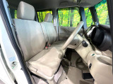 運転席シート廻りは使用感も少なく、良好な状態となっています。丁寧に使われていたことがよくわかりますね。