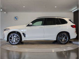 ☆BMWは自動車メーカーとしてのアイデンティティ…BMWらしさを守るため頑なに前後重量配分50:50にこだわり続けています☆