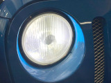 ●LEDヘッドライト:夜間走行時も良好な視界を確保し安心して運転できる高輝度LEDヘッドライトを装備!点灯速度が早く、消費電力も抑えられています。