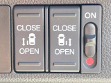 【両側パワースライドドア】スマートキーや運転席のスイッチで後席両側スライドドアの開閉が可能♪電動だから力を入れてドアを開ける必要が無く、小さなお子様でも簡単に開け閉めでき快適です♪