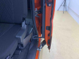 WEB掲載時にはお車に付いている装備と、様々な写真をたくさん載せるように心がけております。1台1台特徴をとらえたキャッチコメントを掲載しています。