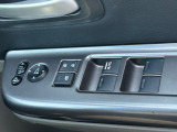 運転席窓操作部スイッチの画像です。