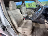 運転席シート廻りは使用感も少なく、良好な状態となっています。丁寧に使われていたことがよくわかりますね。