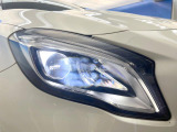 ●LEDヘッドライト:夜間走行時も良好な視界を確保し安心して運転できる高輝度LEDヘッドライトを装備!点灯速度が早く、消費電力も抑えられています。