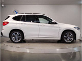 ご納車後も全国約200拠店のBMW正規ディーラーサービス工場にて保証対応いたします。お近くのBMW正規ディーラーをご案内の上、アフターメンテナンスをお受け頂けますので、安心してお乗りいただけます!!