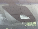 【エマージェンシーブレーキ】走行中に前方の車両等を認識し、衝突しそうな時は警報とブレーキで衝突回避と被害軽減をアシスト。より安全にドライブをお楽しみいただけます。
