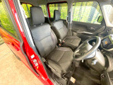 運転席シート廻りは使用感も少なく、良好な状態となっています。丁寧に使われていたことがよくわかりますね。