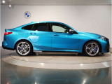ご納車後も全国約200拠店のBMW正規ディーラーサービス工場にて保証対応いたします。お近くのBMW正規ディーラーをご案内の上、アフターメンテナンスをお受け頂けますので、安心してお乗りいただけます!!