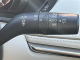 【オートライト(AUTO)】外の明るさをシステムが感知して、自動でヘッドライトが点灯します!ヘッドライトをつけ忘れを防ぐ便利機能です。