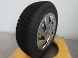 R3年式冬タイヤ175/65R15ブリジストン製です。