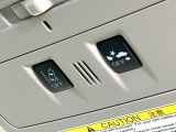 【アクティブレーンキープ】高速道路走行時、車線からはみ出しそうな時にステアリングを制御し車線内を走行する様にアシスト。より安全な運転をサポートしてくれます!