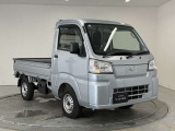 【展示車の状態】展示車は全て、マツダ車のエキスパートが、基本性能に関わる箇所を徹底的に点検。外装や室内に関しても、細部にいたるまで、しっかり清掃・洗浄を実施しています。