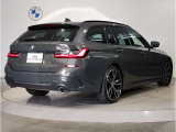 BMWのお車は、“駆け抜ける歓び”を体現しております。走行の安定性とコーナリングの良さを追求し、思い通りにハンドルの操作可能です。