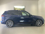 BMWでは重量配分にもこだわりがあり、FRモデルでは50:50とFFモデルでも60:40と前後の重量バランスにこだわり、軽快なハンドリングを実現しております。