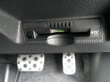 ETCなら高速道路をスイスイと通過!!クルマは料金所をノンストップで通過することができます!