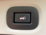 【パワーバックドア】スマートキーや運転席のボタンを押すだけでリアゲートが自動で開閉します!荷物を持っている時や、高い位置にあるバックドアを閉める際に便利な機能です♪