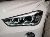 BMWのオートライトは積極的にライトをつけることにより、自車の存在を周囲に向けアピールいたします。それは安全性への配慮でもあります。