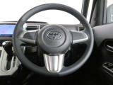 ハンドルは、車を運転する上で、ずっと握っている重要なパーツです。手にフィットする物が、いいですよね♪