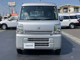 このクルマは主に社用車として使用していた車です。初度登録月から数えての日産自動車の新車保証を継承いたします。(3年6万キロ走行までの一般保証、5年10万キロ走行までの特別保証)
