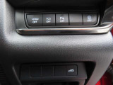 ☆カメラとあわせてコーナーセンサーが付いているので車庫入れやバックが安心です☆