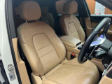 カイエン 3.0 4WD 本革シート