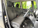 運転席シート廻りは使用感も少なく、良好な状態となっています。丁寧に使われていたことがよくわかりますね。