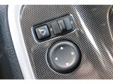 ドアミラーは傷つけやすい所 駐車時に電動格納はとても便利!