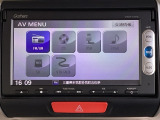 インターナビです。AM/FM、CDはもちろんBluetoothでお好きな音楽お楽しみいただけます。