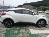 右側面です。小傷程度で綺麗な状態を保っています。