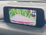 【バックカメラ】駐車時に後方がリアルタイム映像で確認できます。大型商業施設や立体駐車場での駐車時や、夜間のバック時に大活躍!運転スキルに関わらず、今や必須となった装備のひとつです!
