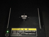 【ワイヤレス充電器(Qi)】走行中にスマートフォンをワイヤレスで充電できます!