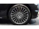 メルセデスの認定中古車「サーティファイドカー」では、万一お車が故障した場合も、ご購入後1年間もしくは2年間※は走行距離にかかわらずメルセデス・ベンツ正規サービスネットワークで無料修理いたします