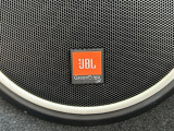 【JBLプレミアムサウンドシステム】迫力のJBLサウンドでオーディオを楽しめます。