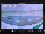【バックモニター】後ろのカメラの映像をモニターに映し出すことができます!後方の見えない死角や、障害物との距離感をしっかり確認することができます!駐車が苦手な方におすすめです。