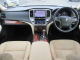 クラウン 2.5 ロイヤルサルーン i-Four 4WD 