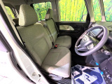 運転席シート廻りは使用感も少なく、良好な状態となっています。丁寧に使われていたことがよくわかりますね。