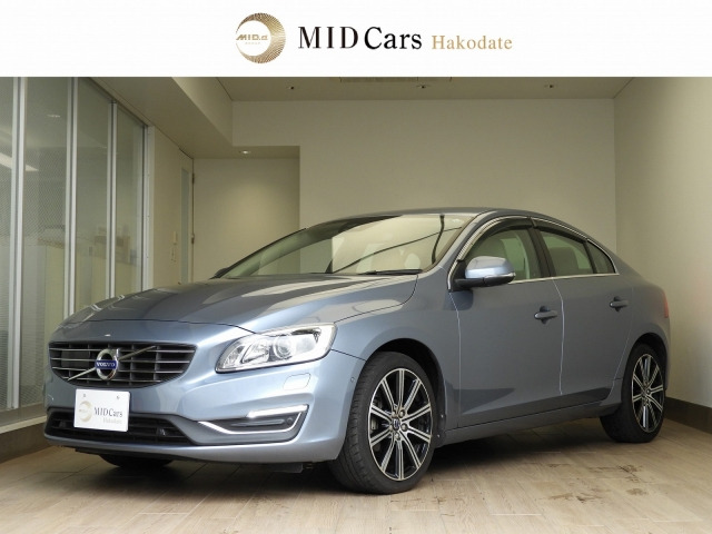 S60T6 AWD Rデザイン 4WD