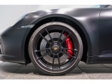 20/21 インチ Turbo S ホイール搭載です。