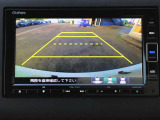 駐車も安心の3モードリアカメラ付です