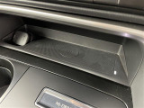 【ワイヤレス充電器(Qi)】走行中にスマートフォンをワイヤレスで充電できます!