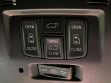 【パワーバックドア】スマートキーや運転席のボタンを押すだけでリアゲートが自動で開閉します!荷物を持っている時や、高い位置にあるバックドアを閉める際に便利な機能です♪