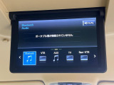【フリップダウンモニター】大画面モニターで後席でもエンタメをお楽しみいただけます。小さなお子様にも大人気の装備です♪