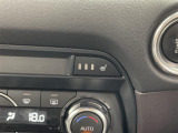 【シートヒーター】シートを温めてくれる暖房機器です!長時間座っていると負担が掛かりやすい背中や腰、または冬場などの寒い日に冷えやすい脚部に快適なぬくもりを伝えます。