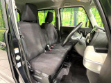 運転席シート廻りは使用感も少なく、良好な状態となっています。丁寧に使われていたことがよくわかりますね。