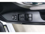 運転席ドアスイッチ回りの画像です。