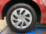 スチールホイール。175/70R14